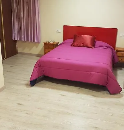 Orly בית הארחה